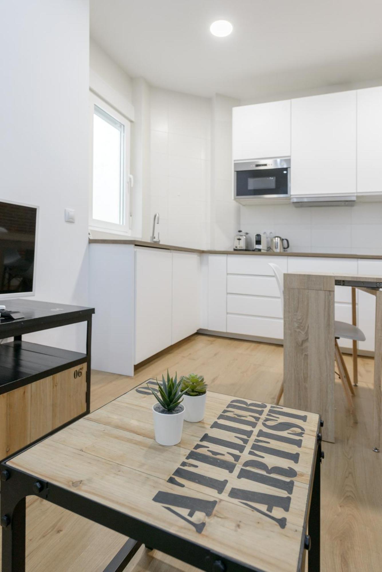 Avila Calle, Precioso Estudio En Santiago Bernabeu-Estrecho En Segundo Piso Sin Ascensor Apartment มาดริด ภายนอก รูปภาพ