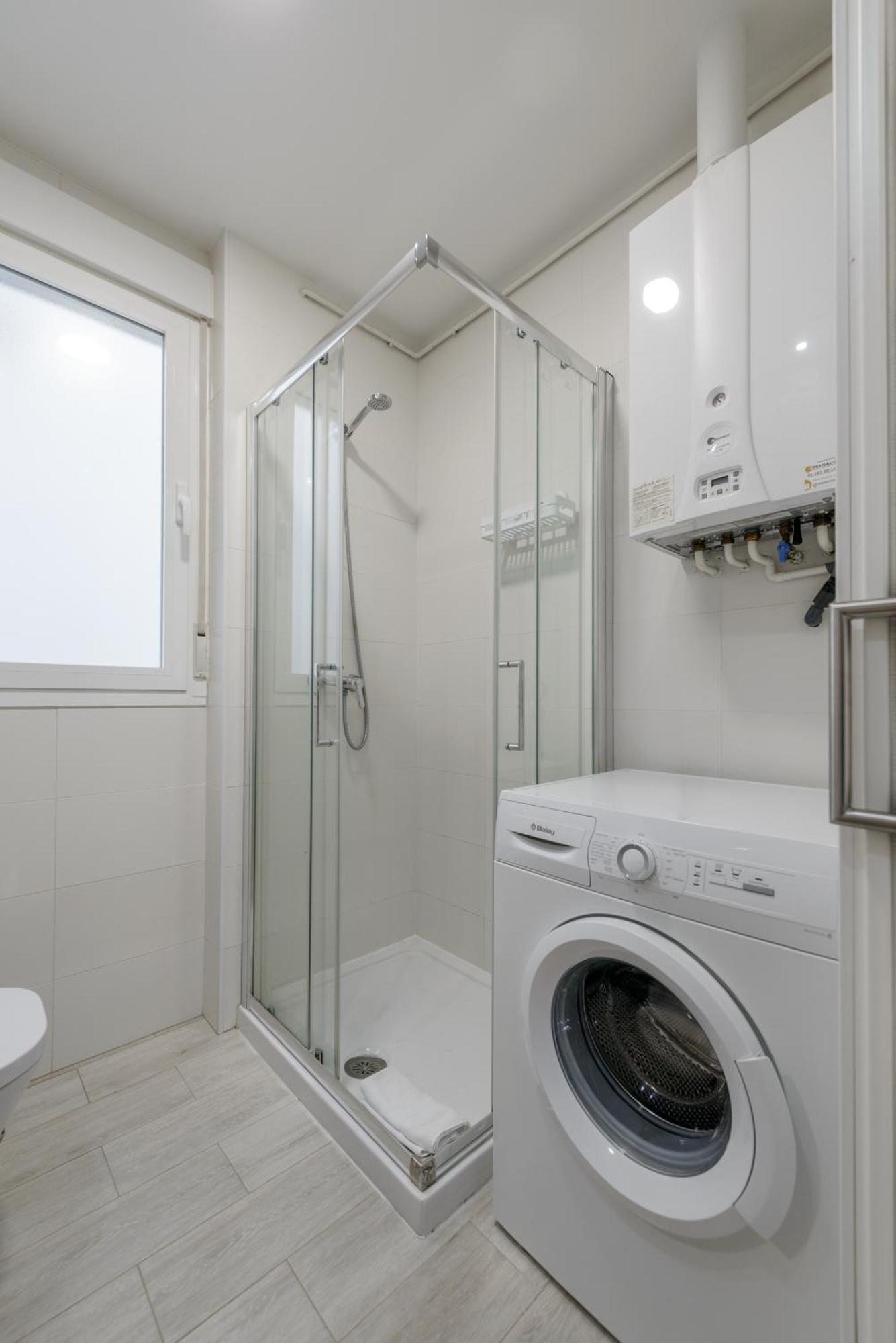 Avila Calle, Precioso Estudio En Santiago Bernabeu-Estrecho En Segundo Piso Sin Ascensor Apartment มาดริด ภายนอก รูปภาพ