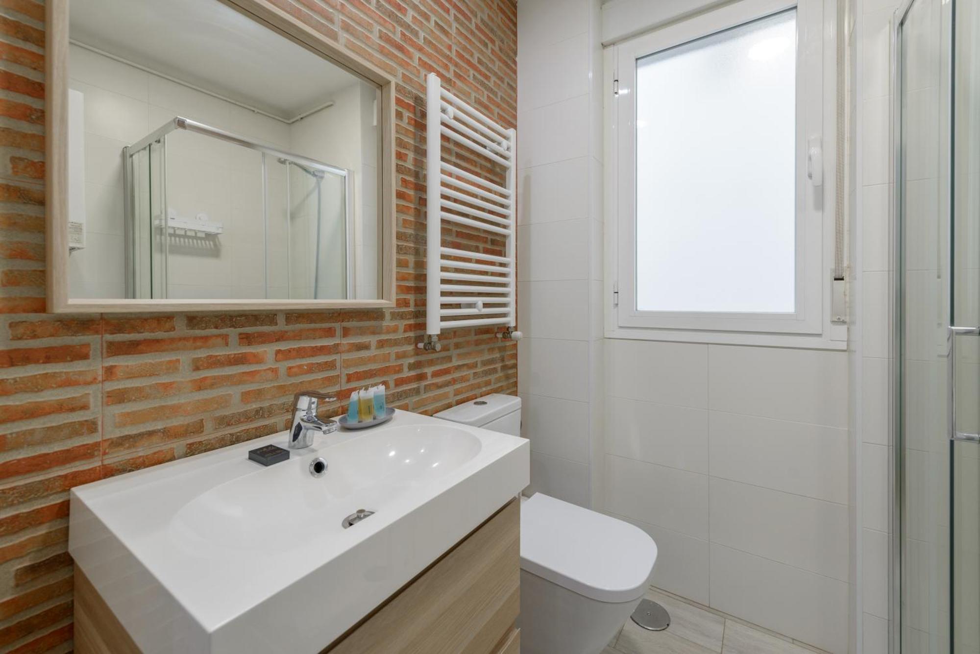 Avila Calle, Precioso Estudio En Santiago Bernabeu-Estrecho En Segundo Piso Sin Ascensor Apartment มาดริด ภายนอก รูปภาพ