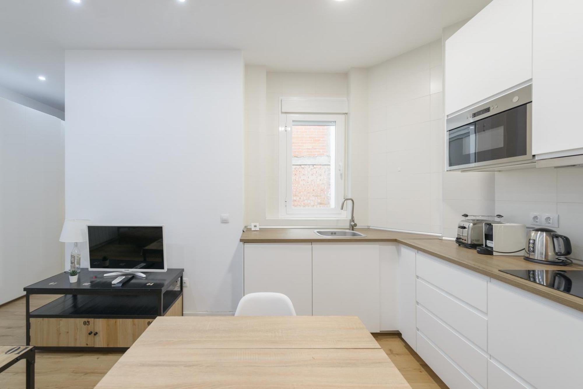 Avila Calle, Precioso Estudio En Santiago Bernabeu-Estrecho En Segundo Piso Sin Ascensor Apartment มาดริด ภายนอก รูปภาพ
