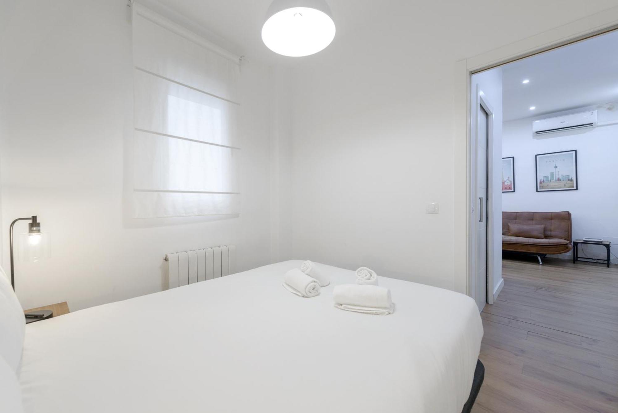 Avila Calle, Precioso Estudio En Santiago Bernabeu-Estrecho En Segundo Piso Sin Ascensor Apartment มาดริด ภายนอก รูปภาพ