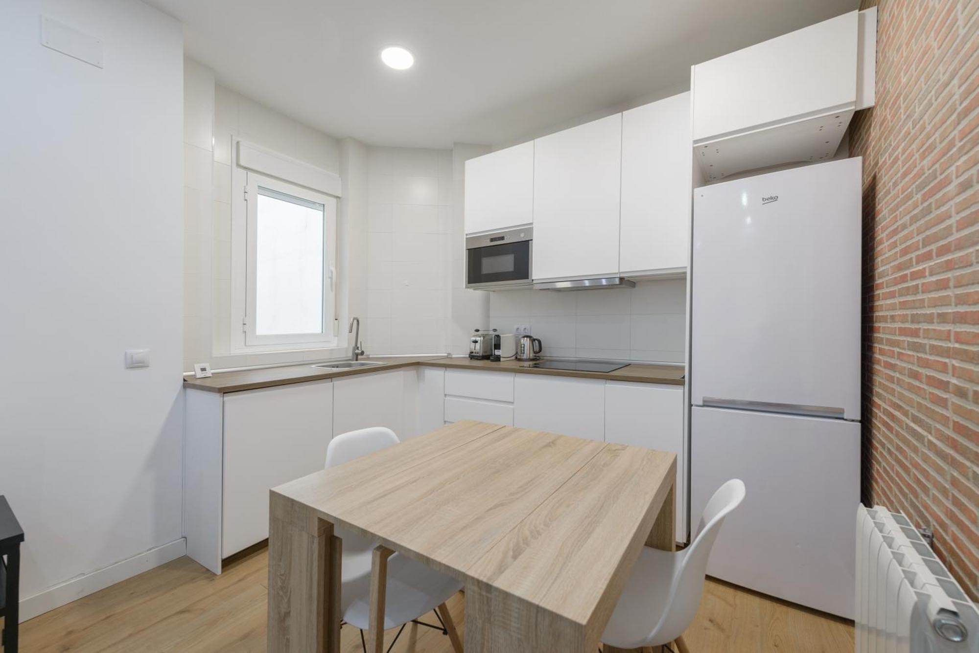 Avila Calle, Precioso Estudio En Santiago Bernabeu-Estrecho En Segundo Piso Sin Ascensor Apartment มาดริด ภายนอก รูปภาพ