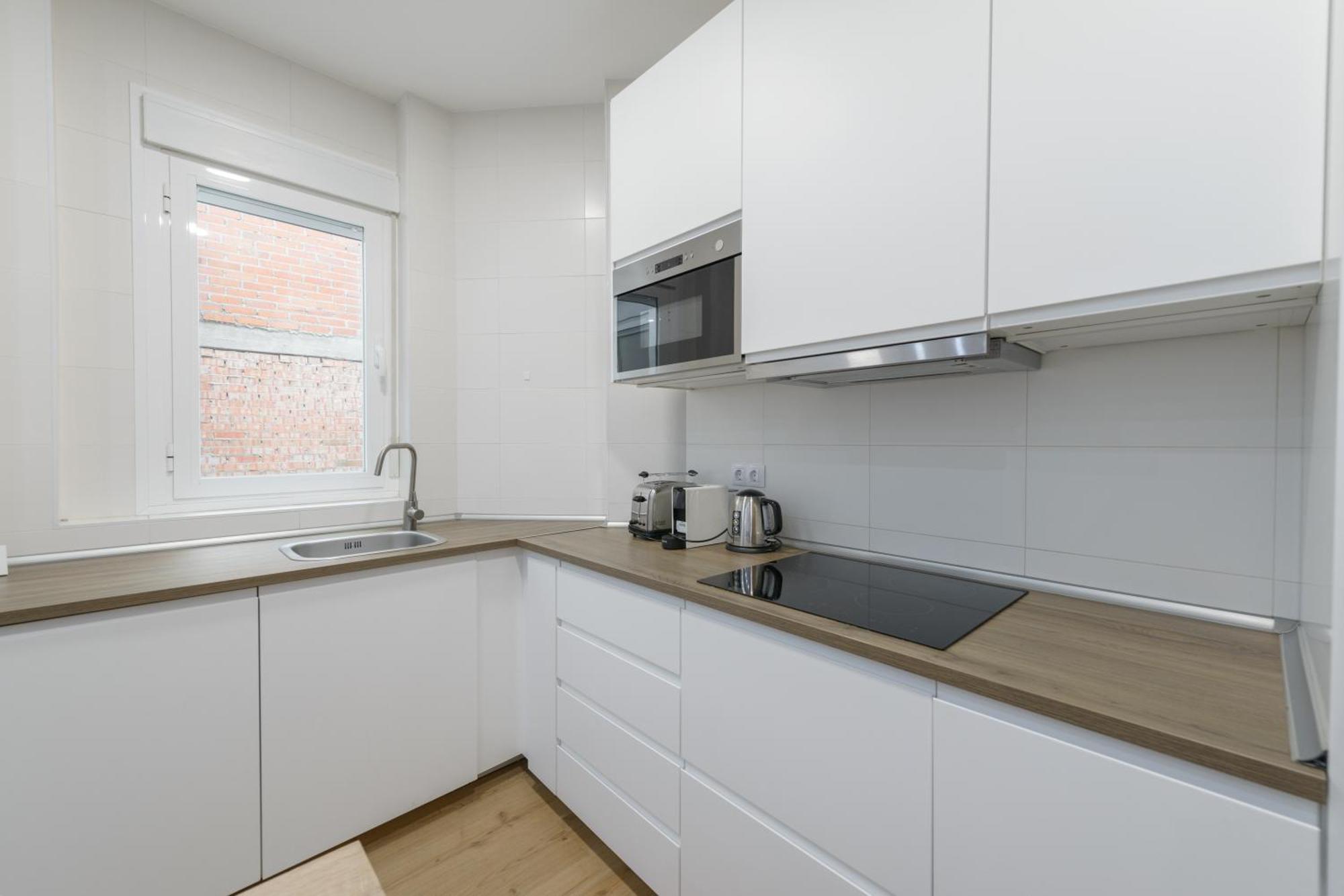 Avila Calle, Precioso Estudio En Santiago Bernabeu-Estrecho En Segundo Piso Sin Ascensor Apartment มาดริด ภายนอก รูปภาพ