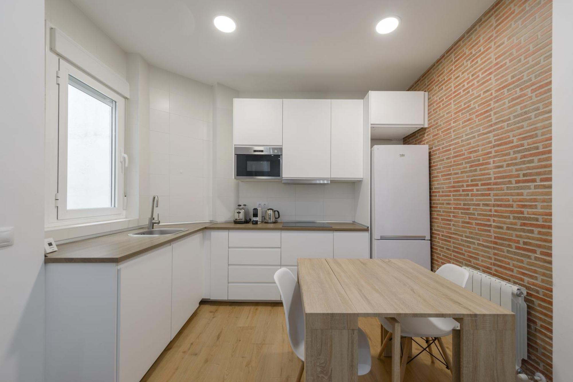 Avila Calle, Precioso Estudio En Santiago Bernabeu-Estrecho En Segundo Piso Sin Ascensor Apartment มาดริด ภายนอก รูปภาพ